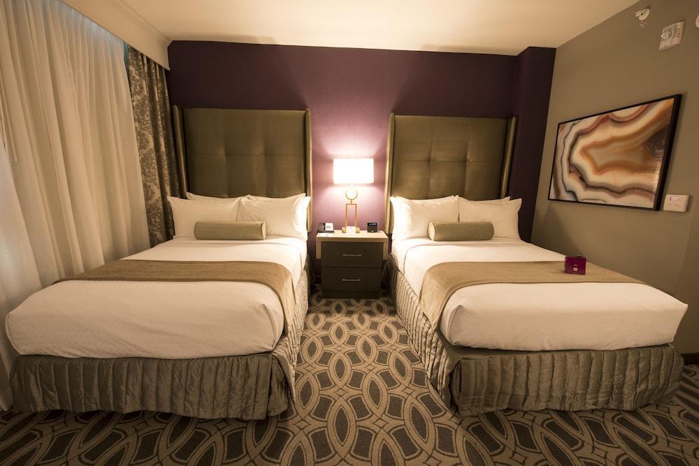 Crowne Plaza Saddle Brook By Ihg Hotel Exterior photo
