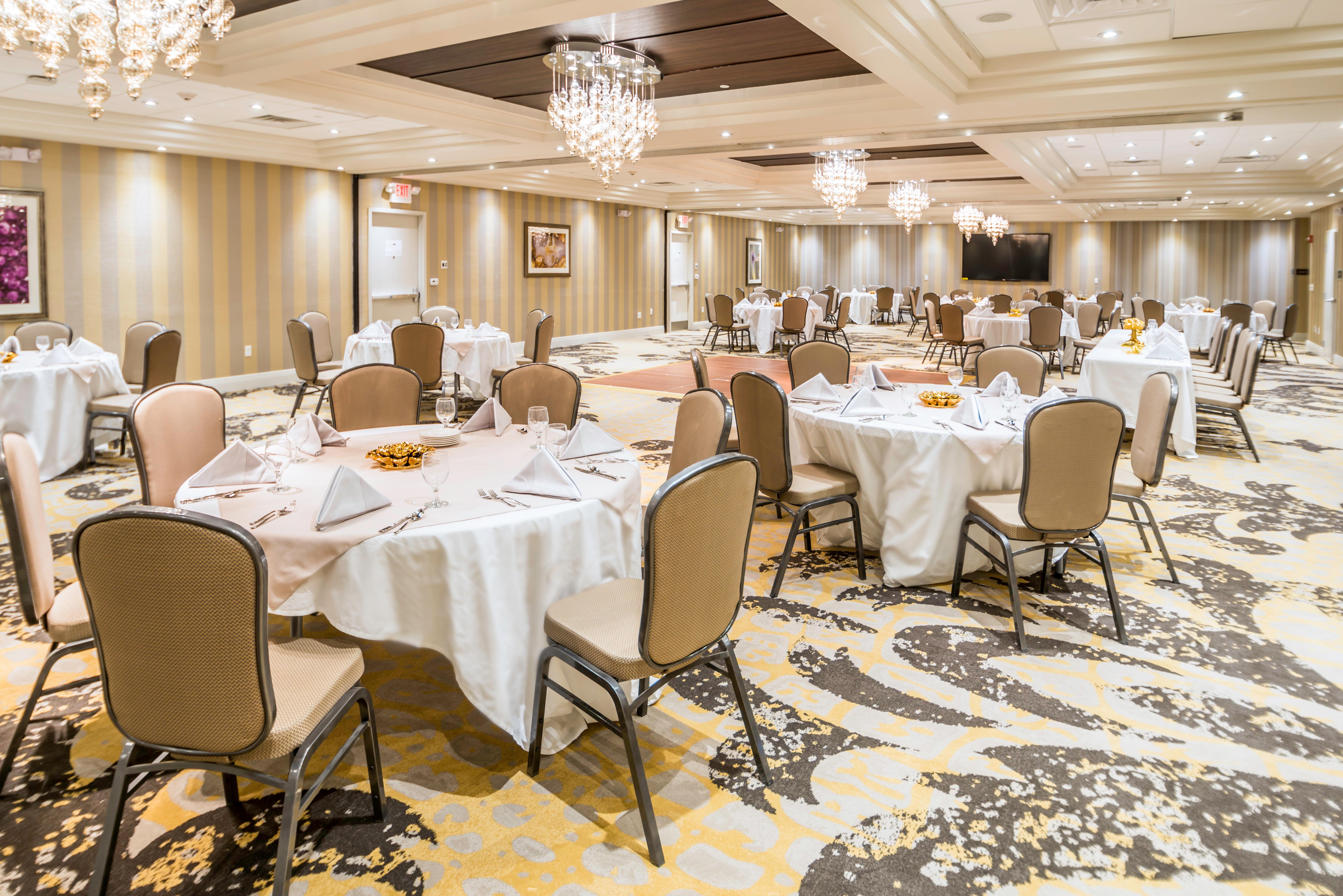 Crowne Plaza Saddle Brook By Ihg Hotel Exterior photo