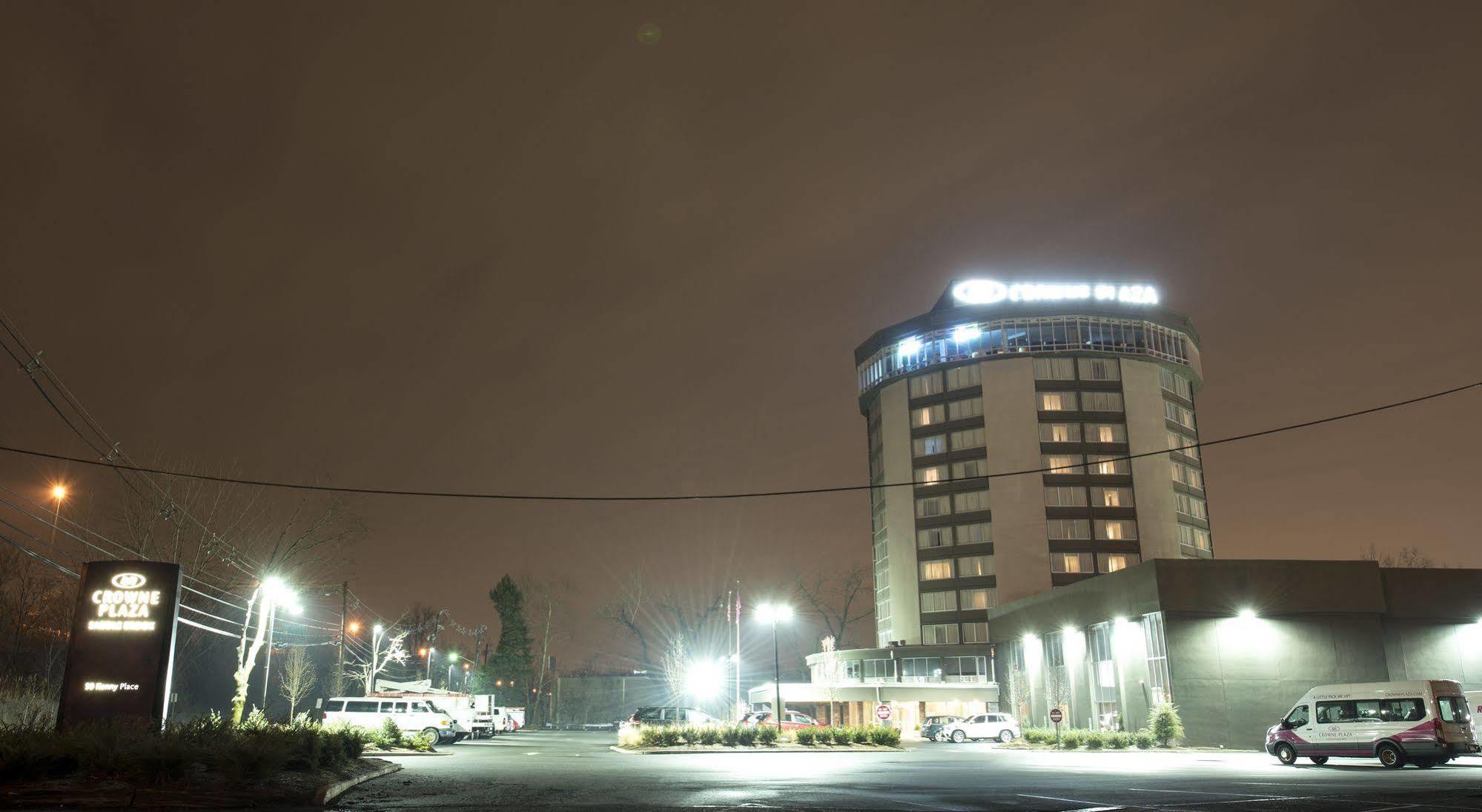 Crowne Plaza Saddle Brook, An Ihg Hotel Exterior photo