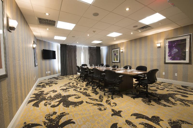 Crowne Plaza Saddle Brook By Ihg Hotel Exterior photo